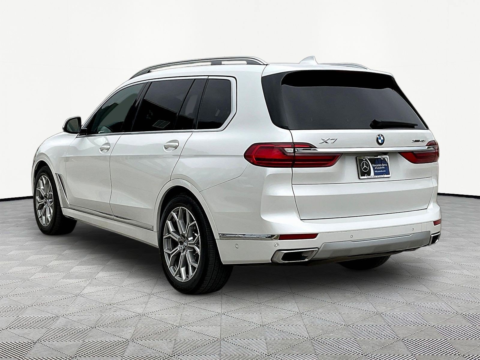 Used 2021 BMW X7 xDrive40i w/ Executive Package AWD/4WD image 4