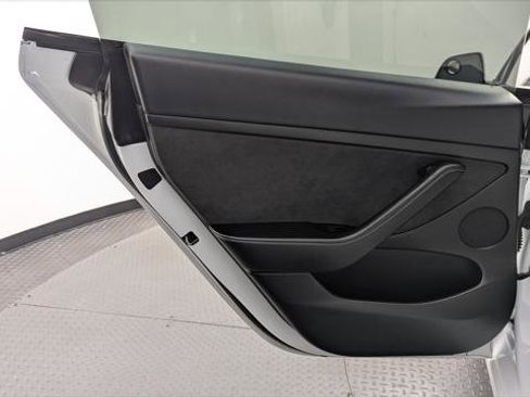 Used 2022 Tesla Model 3 image 14