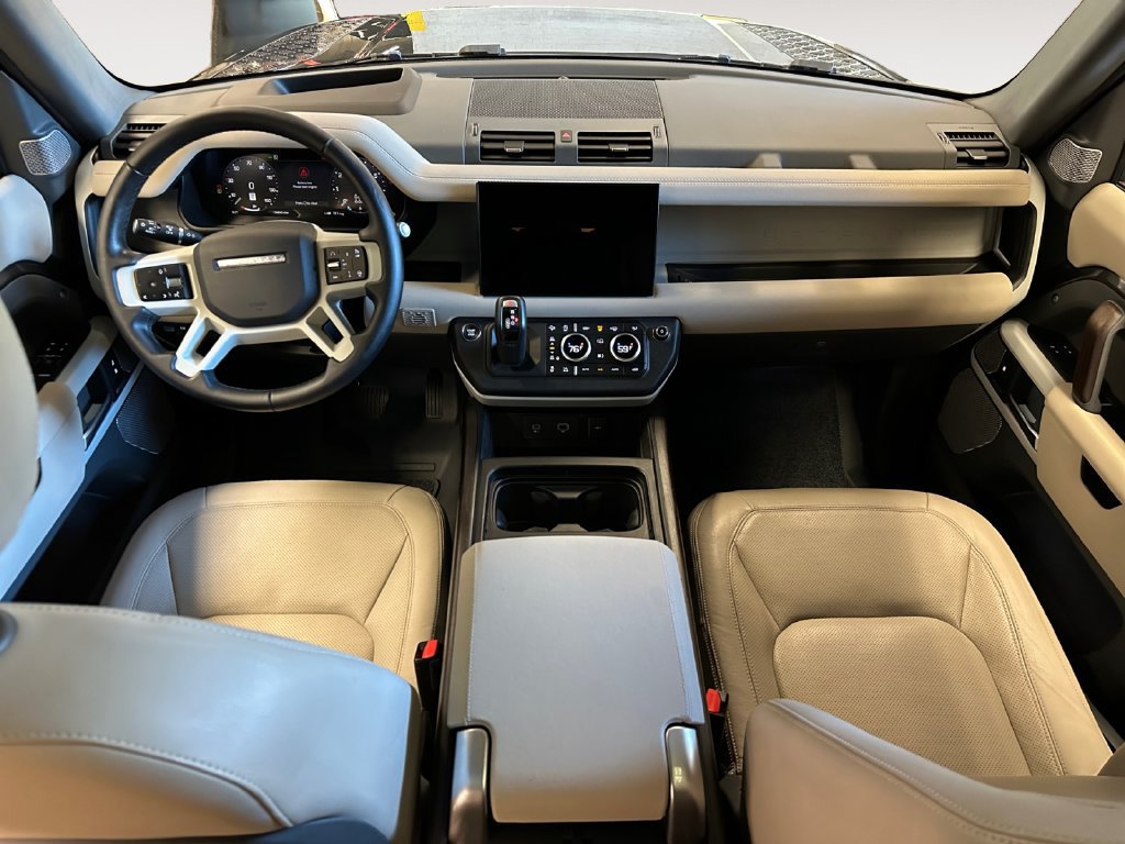 Used 2023 Land Rover Defender 130 SE AWD/4WD image 12