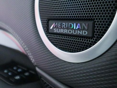 Used 2022 Land Rover Discovery HSE R-Dynamic image 18