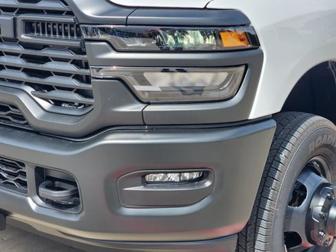 New 2026 RAM 3500 Tradesman AWD/4WD image 9