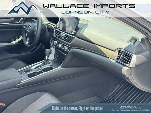Used 2018 Honda Accord EX image 36