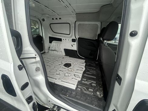 Used 2015 RAM ProMaster City Tradesman FWD image 8