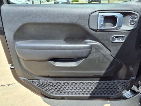 Used 2025 Jeep Wrangler Unlimited Sport AWD/4WD image 25