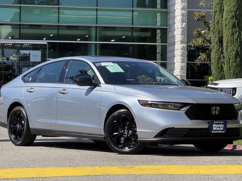 Certified 2025 Honda Accord SE image 8