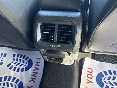 Used 2024 Volkswagen Tiguan SE R-Line image 12