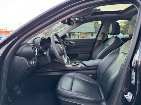 Used 2018 Alfa Romeo Giulia Ti image 19