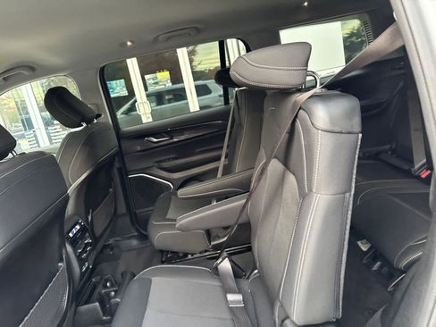 Used 2021 Jeep Grand Cherokee L Laredo w/ Luxury Tech Group I image 31