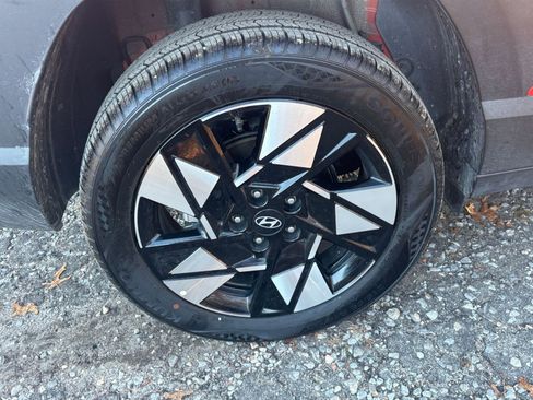 Used 2025 Hyundai Kona SEL image 30