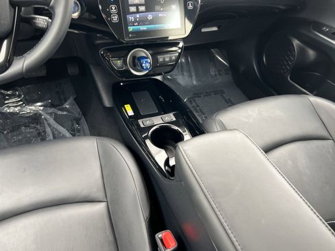 Used 2022 Toyota Prius Prime XLE image 23