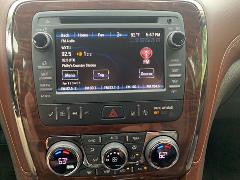 Used 2014 Buick Enclave Leather AWD/4WD image 13