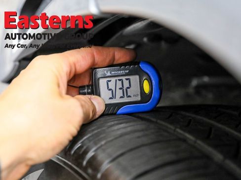 Used 2023 Mercedes-Benz GLS 450 4MATIC w/ AMG Line Exterior image 32