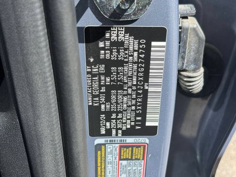 Used 2024 Kia Sorento S FWD image 25