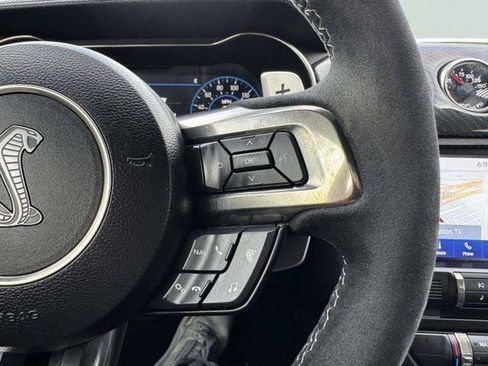 Used 2021 Ford Mustang Shelby GT500 w/ Carbon Fiber Track Pack RWD image 33