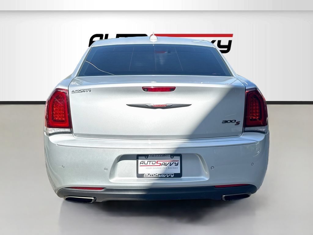 Used 2022 Chrysler 300 S w/ Comfort Group RWD image 6
