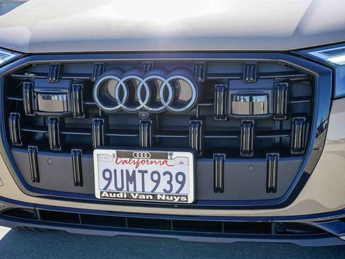 Used 2025 Audi Q7 Premium Plus w/ Premium Plus Package image 8