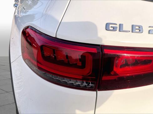 Used 2023 Mercedes-Benz GLB 250 4MATIC image 29