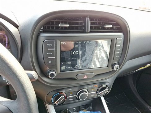 New 2025 Kia Soul LX w/ LX Technology Package image 11