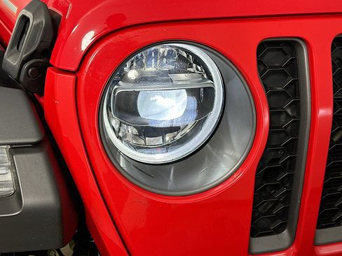 Certified 2022 Jeep Gladiator Mojave w/ LED Lighting Group AWD/4WD image 38