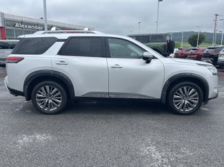 Used 2023 Nissan Pathfinder SL w/ SL Premium Package AWD/4WD video 2
