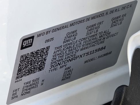 New 2026 Chevrolet Equinox EV LT w/ LPO, Blackout Package image 33