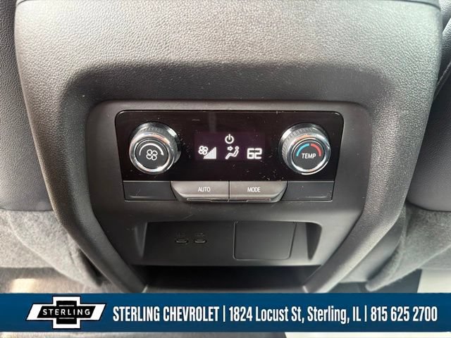 Used 2025 Chevrolet Traverse LT FWD image 25