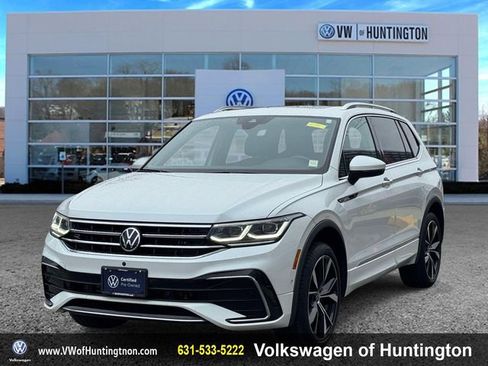 Certified 2023 Volkswagen Tiguan SEL R-Line image 2