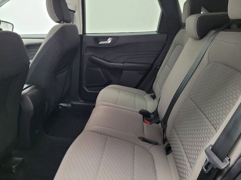 Used 2021 Ford Escape SE image 18