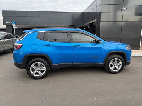 Used 2023 Jeep Compass Latitude image 7