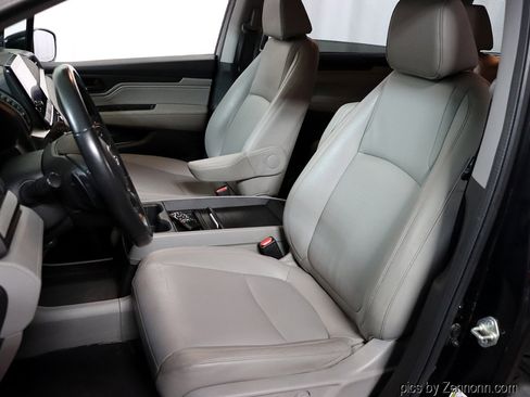 Used 2018 Honda Odyssey Touring image 11