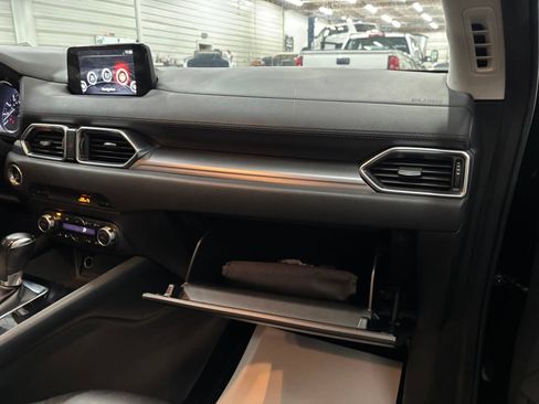 Used 2018 MAZDA CX-5 Touring w/ Preferred Equipment Package AWD/4WD image 32