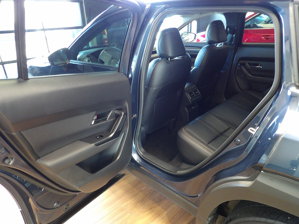 Used 2024 MAZDA CX-50 AWD 2.5 S w/ Cargo Package image 18