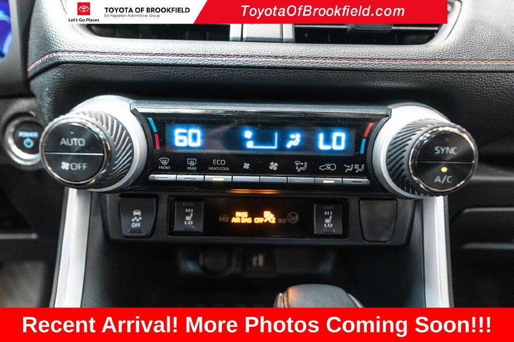 Used 2024 Toyota RAV4 SE w/ Weather & Moonroof Package AWD/4WD image 26