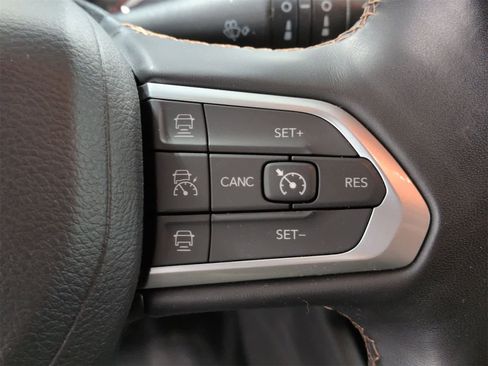 Certified 2022 Jeep Compass Limited image 25