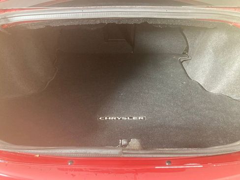 Used 2011 Chrysler 200 Touring image 18