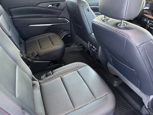 Used 2024 Chevrolet Traverse Z71 w/ Enhanced Driving Package AWD/4WD image 25