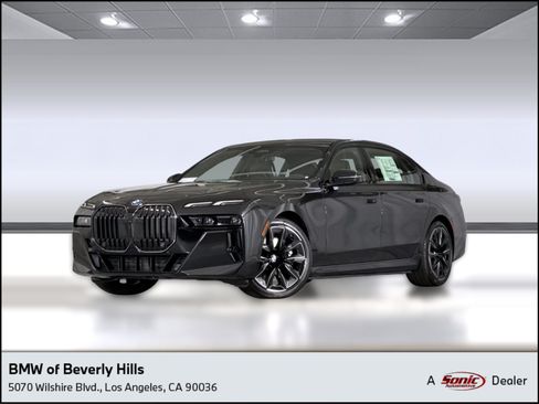 Used 2026 BMW i7 eDrive50 w/ M Sport Package RWD image 1