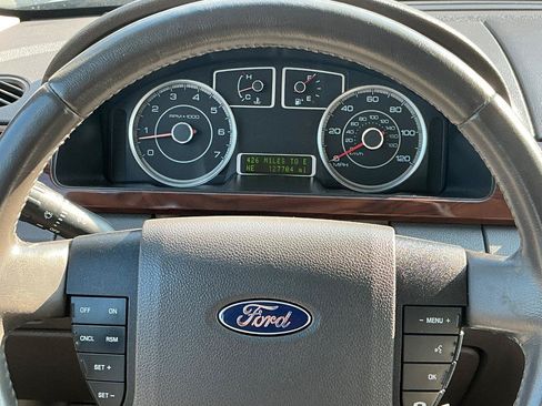 Used 2009 Ford Taurus SEL FWD image 22