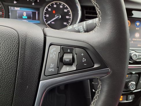 Used 2022 Buick Encore Preferred w/ Safety Package image 14