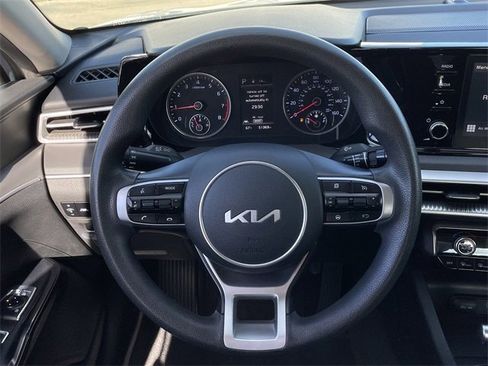 Used 2022 Kia K5 LXS image 11