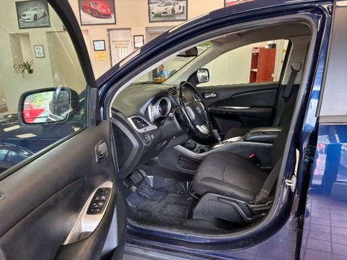 Used 2019 Dodge Journey SE w/ Connectivity Group image 11