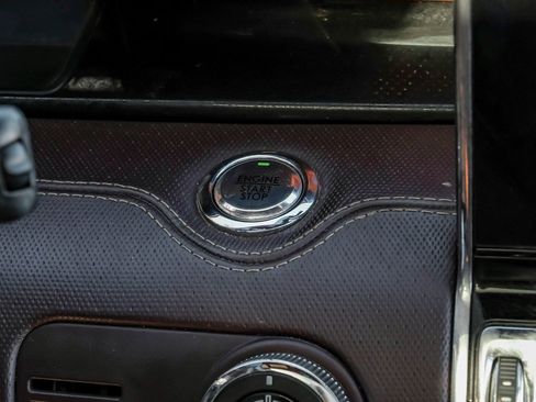 Used 2019 Lincoln Navigator Black Label w/ Cargo Package image 19