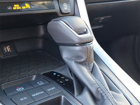 Used 2025 Toyota RAV4 XLE Premium image 24