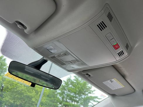 Certified 2023 Volkswagen Taos S FWD image 24