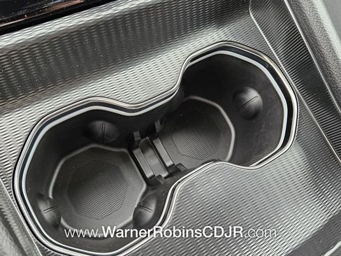 New 2025 Jeep Grand Cherokee L Laredo image 23