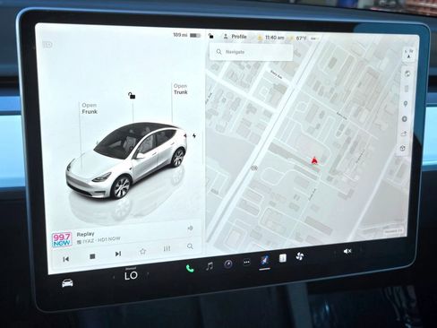 Used 2023 Tesla Model Y Long Range image 18