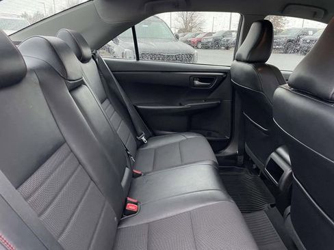 Used 2017 Toyota Camry SE image 21