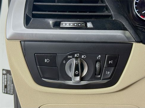 Used 2021 BMW X3 sDrive30i RWD image 11