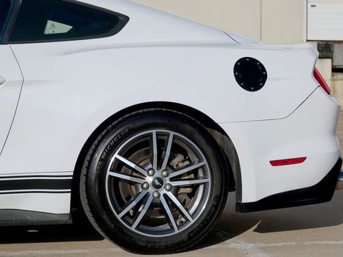 Used 2016 Ford Mustang GT image 25