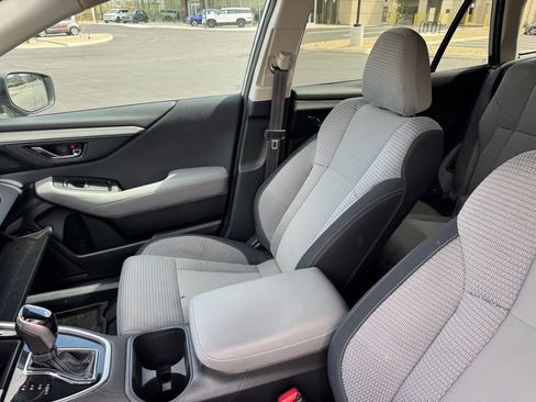 Used 2023 Subaru Outback Premium AWD/4WD image 7